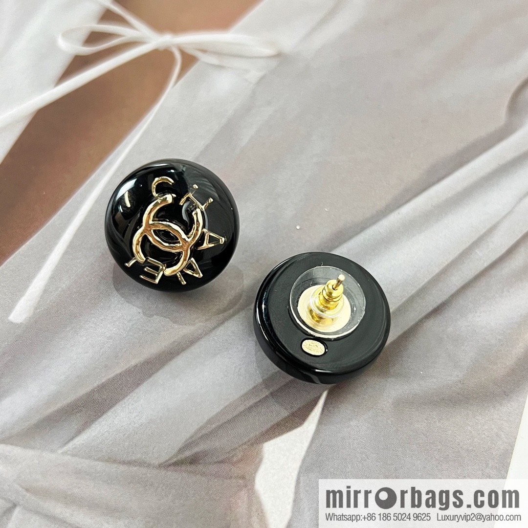 New ☑️ Chanel C1 double c round acrylic stud earrings