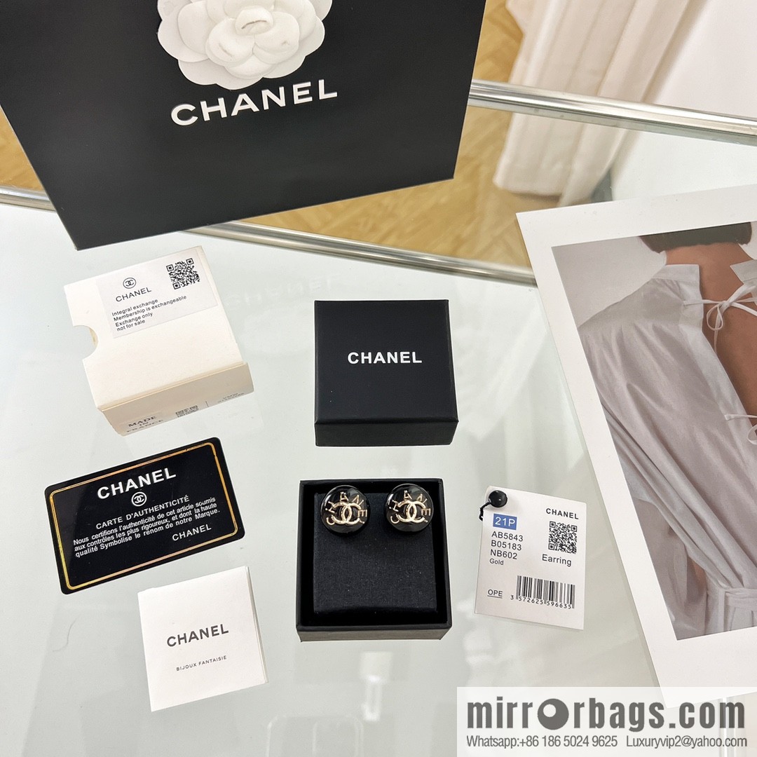 New ☑️ Chanel C1 double c round acrylic stud earrings