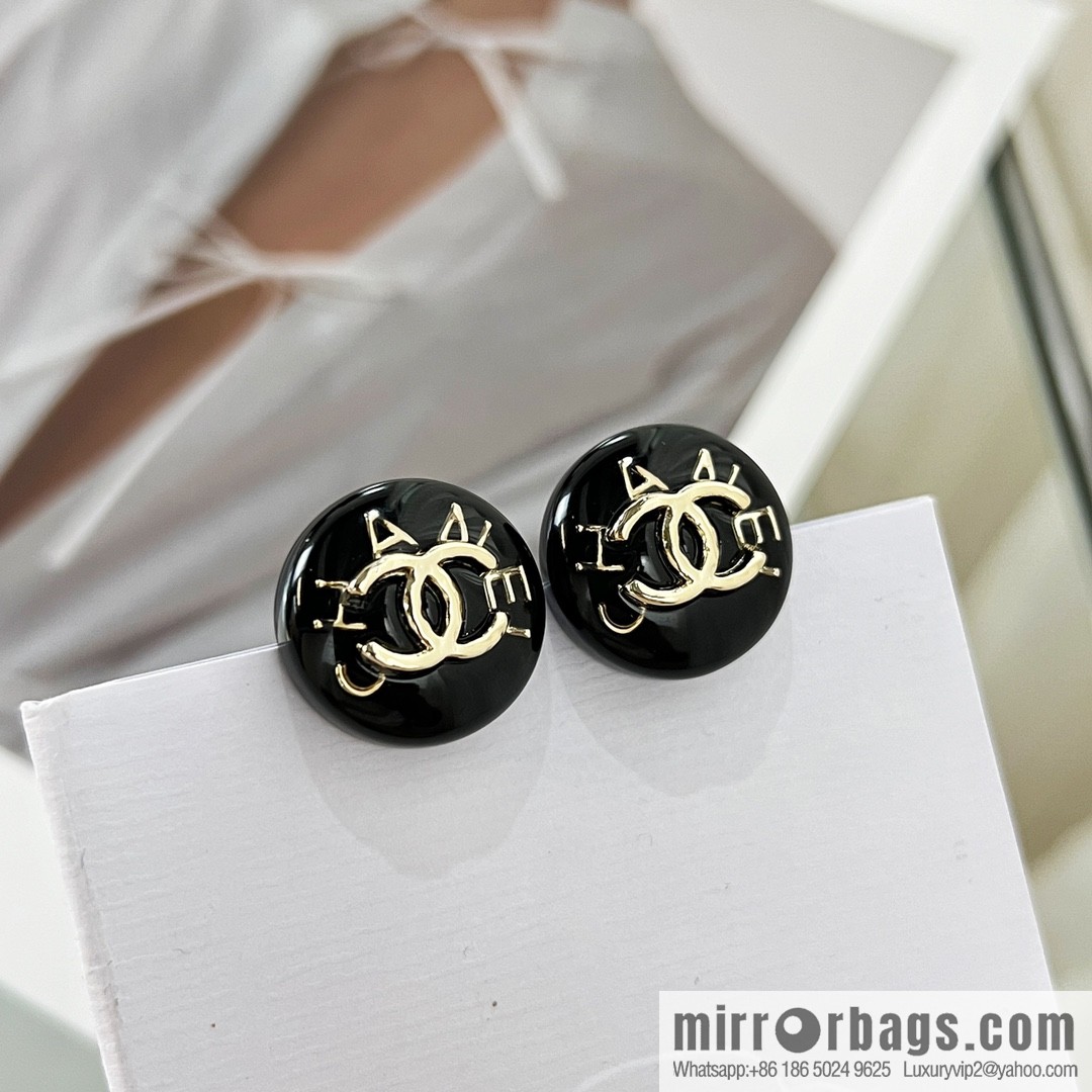 New ☑️ Chanel C1 double c round acrylic stud earrings