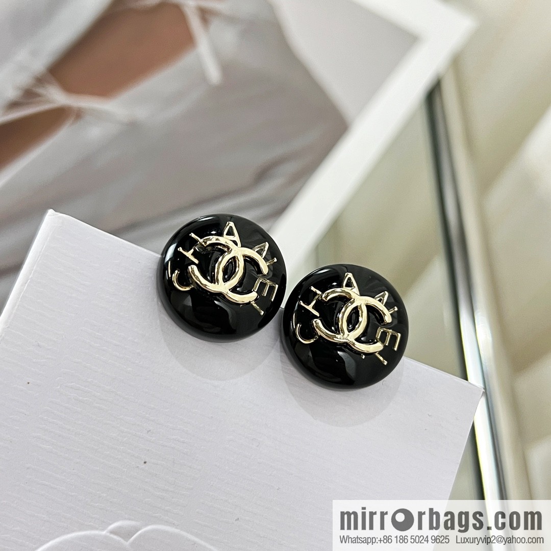 New ☑️ Chanel C1 double c round acrylic stud earrings