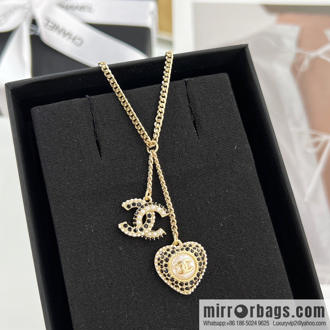 New ☑️ Chanel full diamond peach heart double c necklace