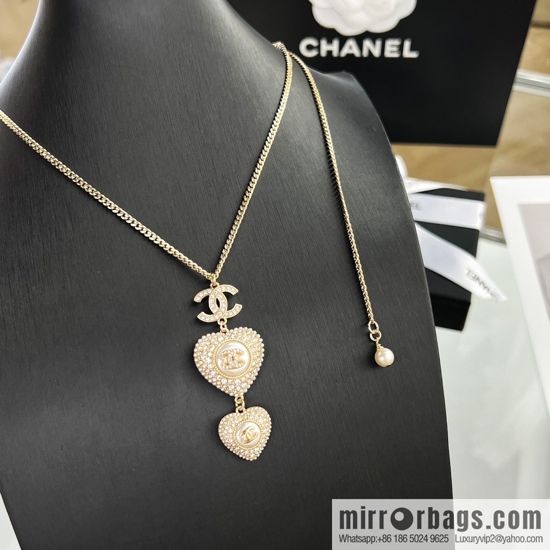 New ☑️ Chanel double c peach heart black and white diamond necklace