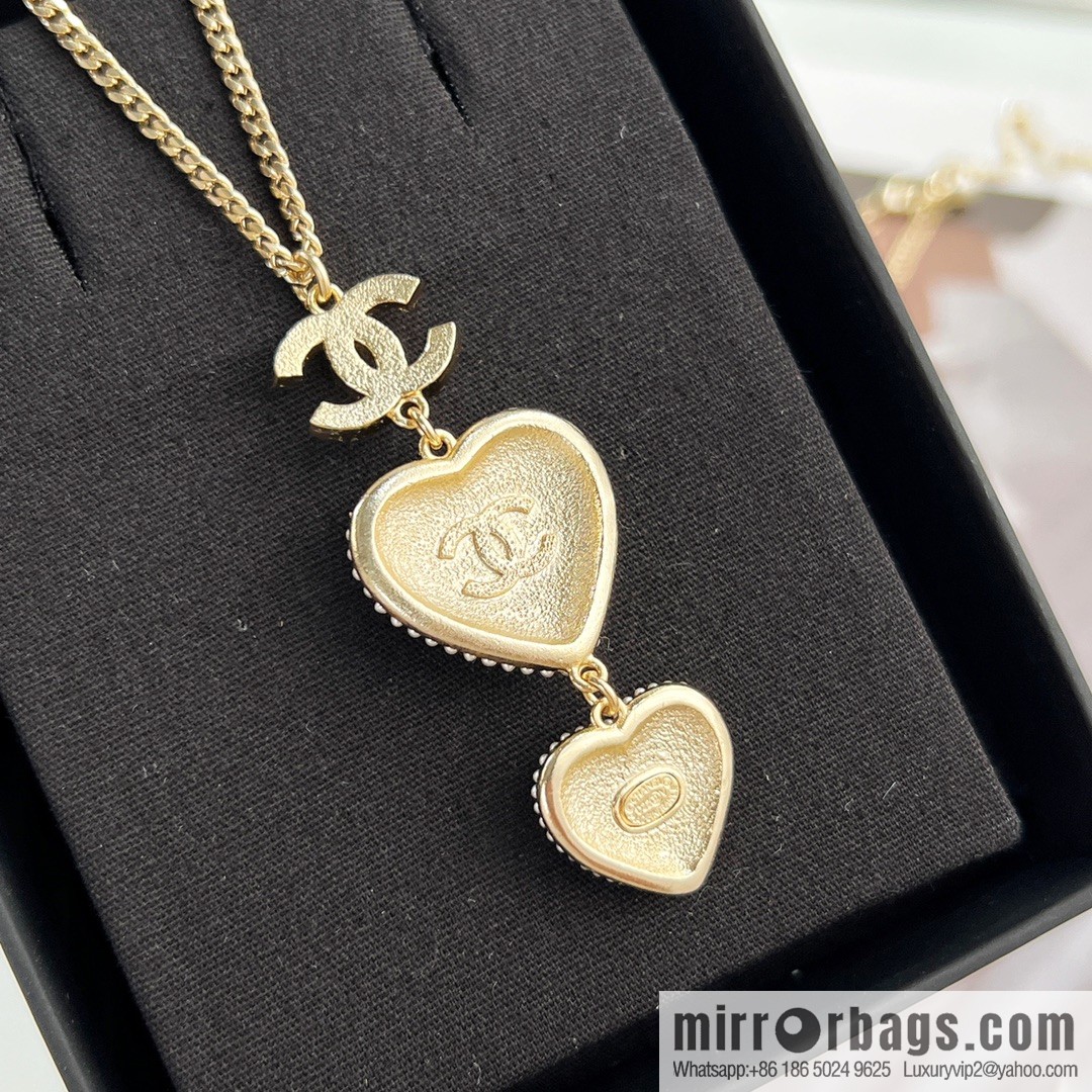 New ☑️ Chanel double c peach heart black and white diamond necklace