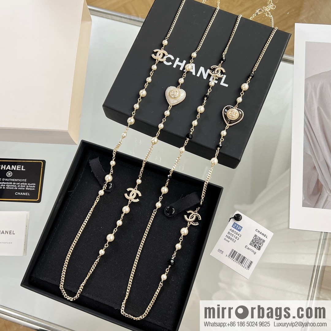 New ☑️ Chanel double c peach heart black and white diamond sweater chain necklace