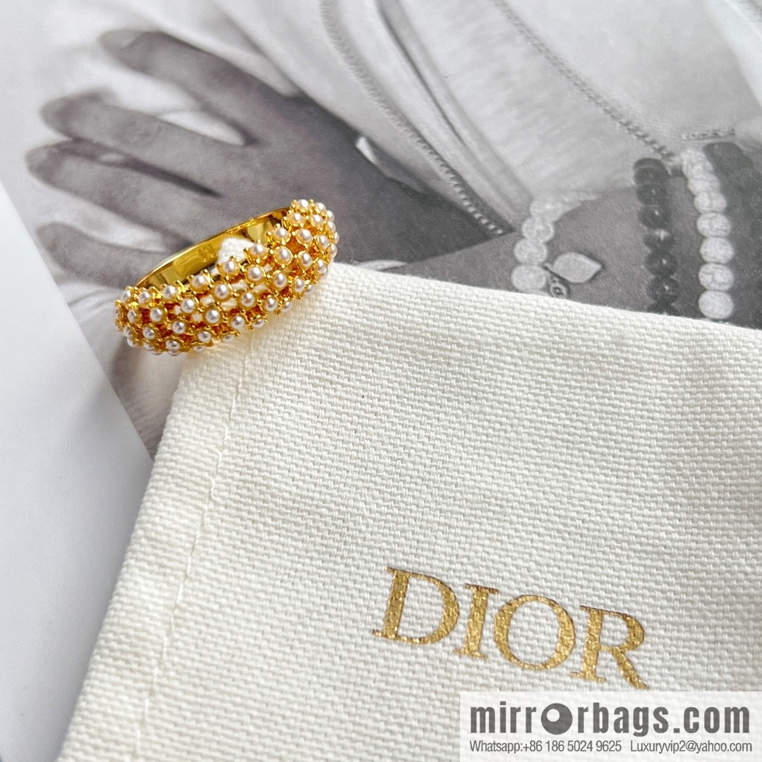 New ☑️ DIOR pearl ring
