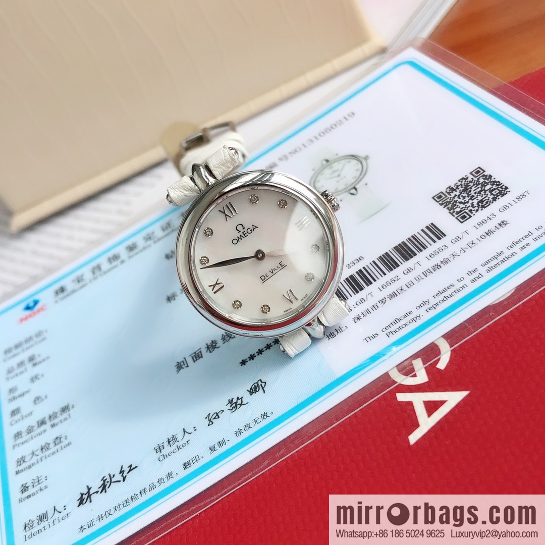 The Omega disc fly series belongs to the same Swiss quartz movement