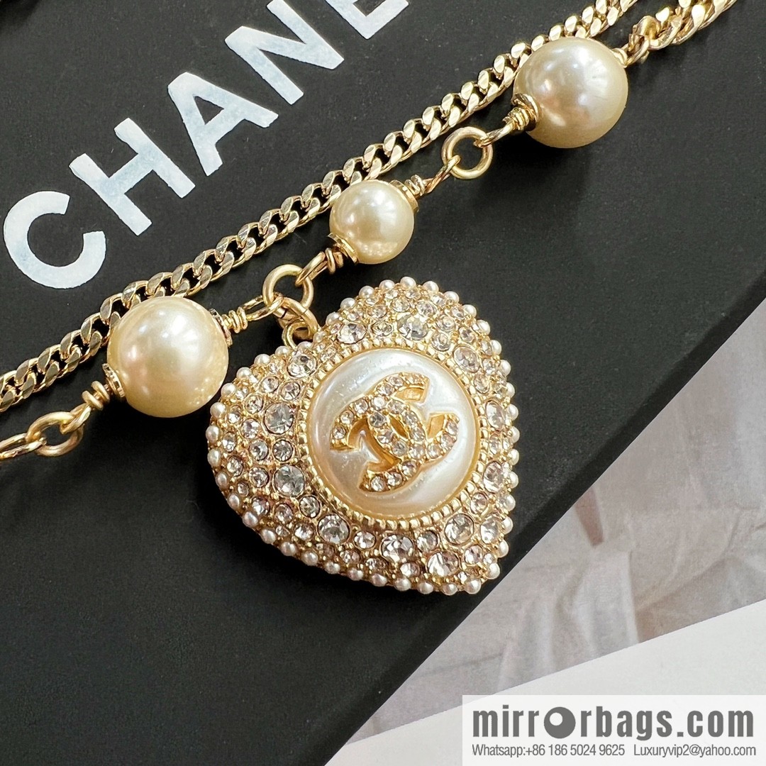 New ☑️ Chanel full diamond peach heart double c bracelet