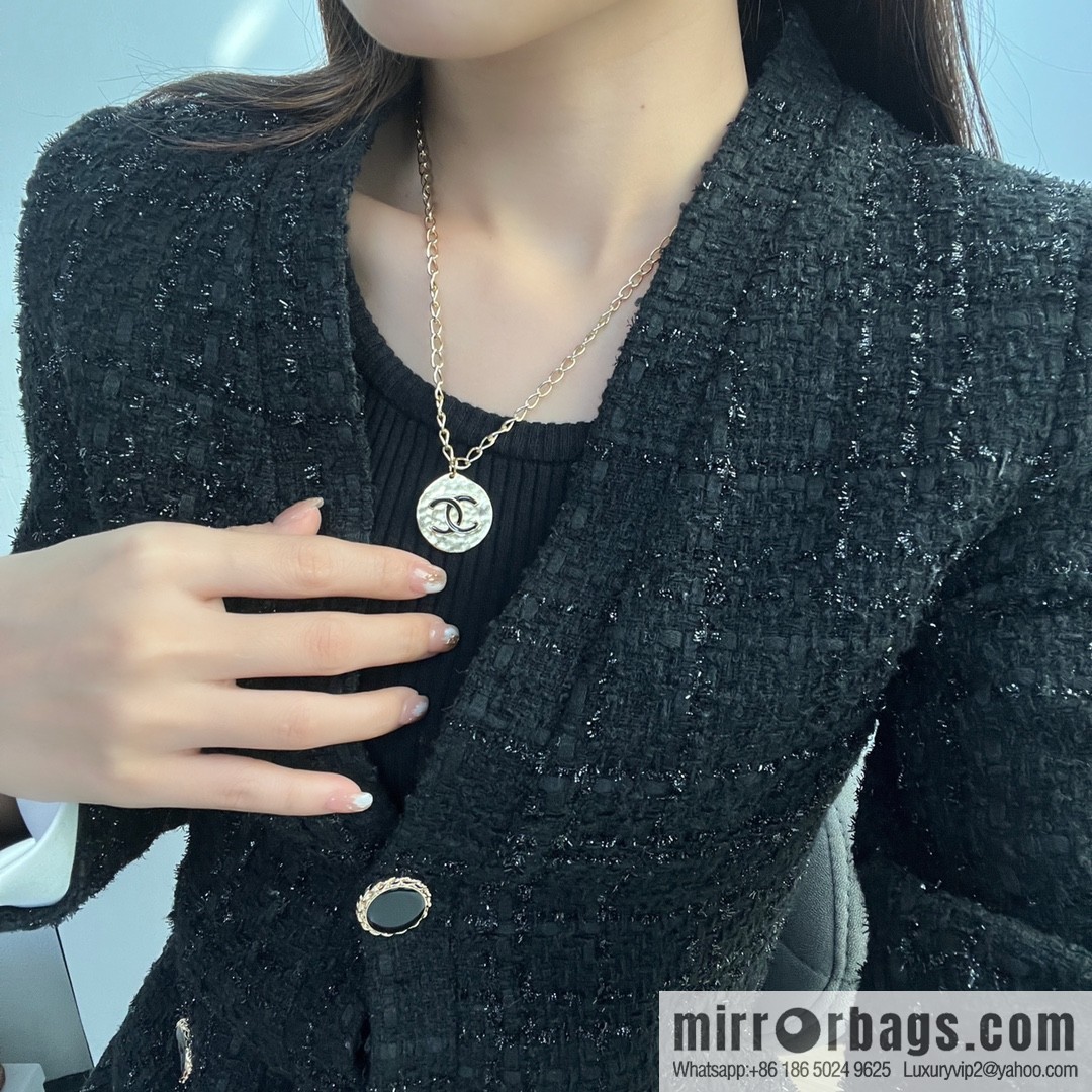 New ☑️ Chanel double c round necklace necklace