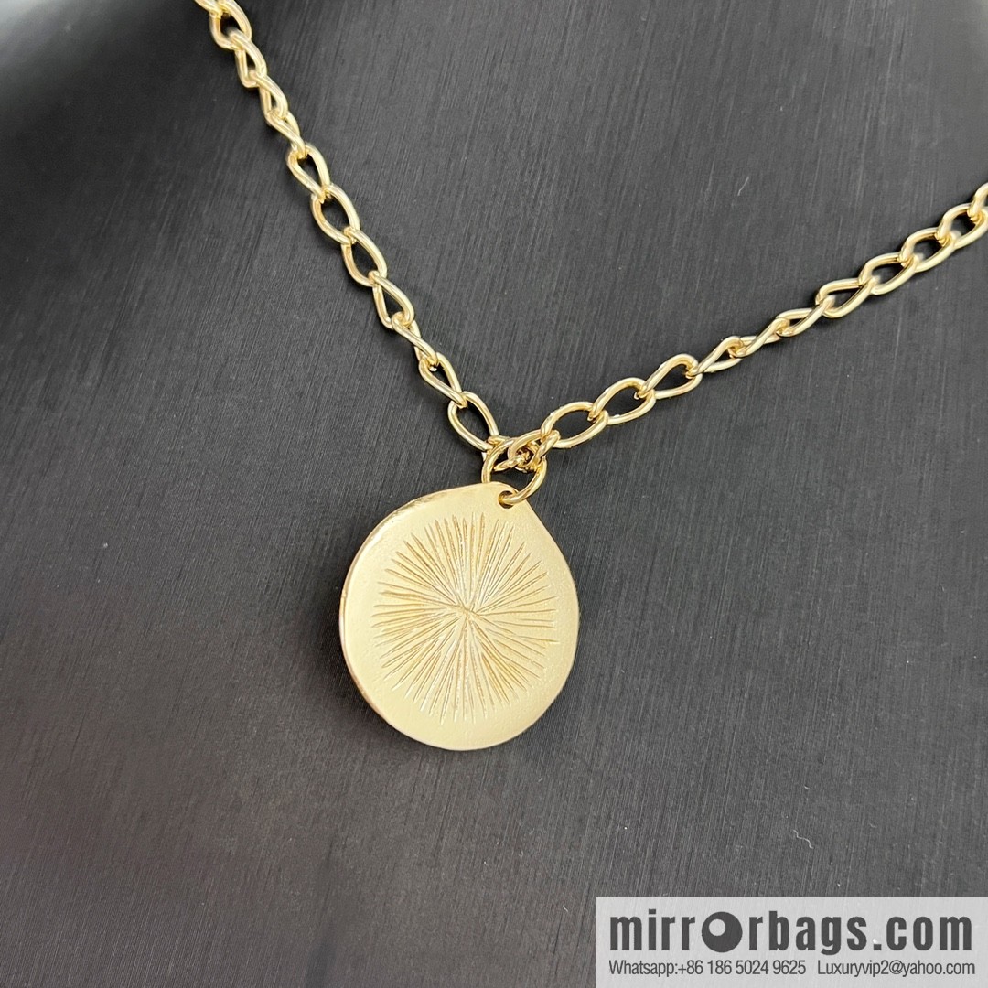 New ☑️ Chanel double c round necklace necklace
