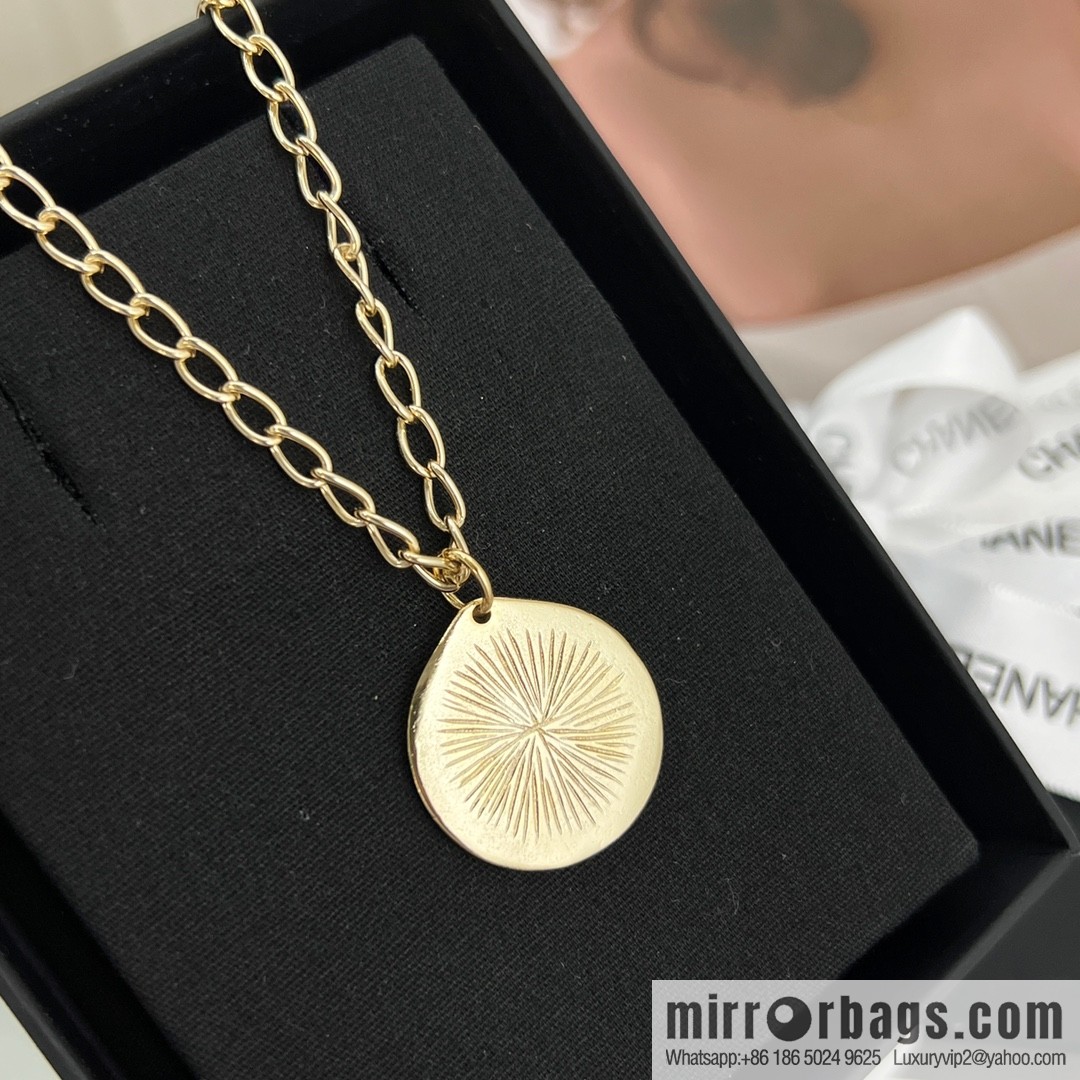 New ☑️ Chanel double c round necklace necklace