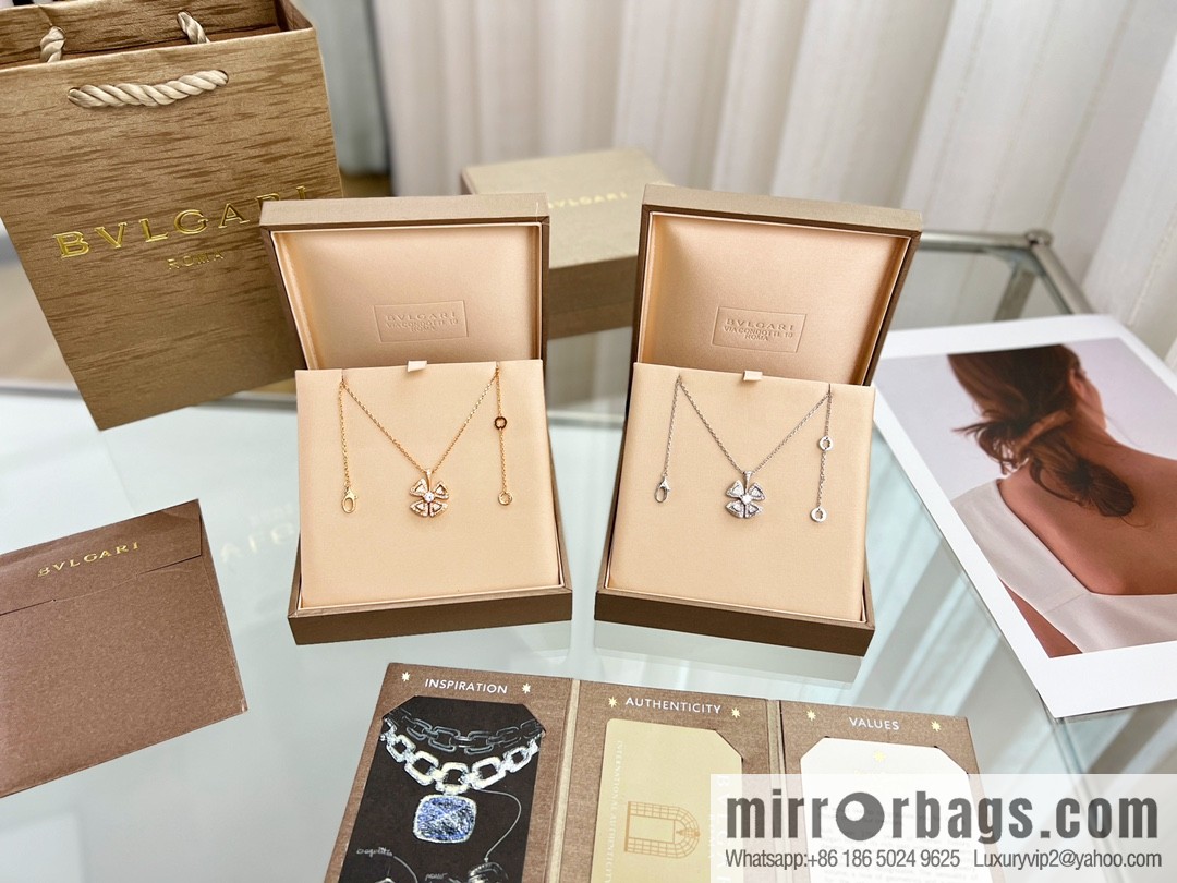 BVLGARI Bulgari series, four-leaf clover necklace