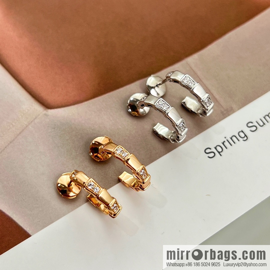BVLGARI Bulgari SERPENTI VIPER series latest interval drill snake bone stud earrings
