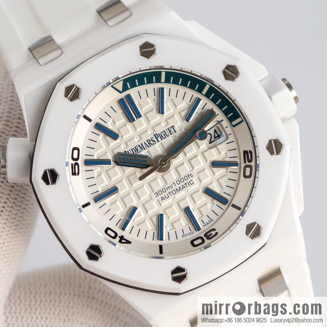 IP. FACTORY reinvents the legend - Audemars Piguet 15706 carbon fiber 3120 movement watch