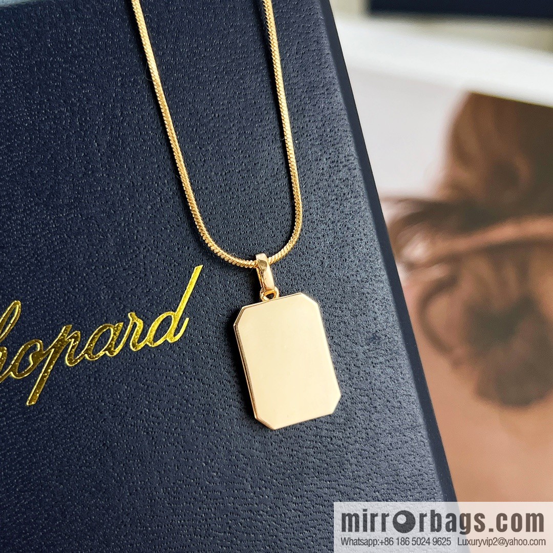 Chopard HAPPY DIAMONDS ICONS square necklace