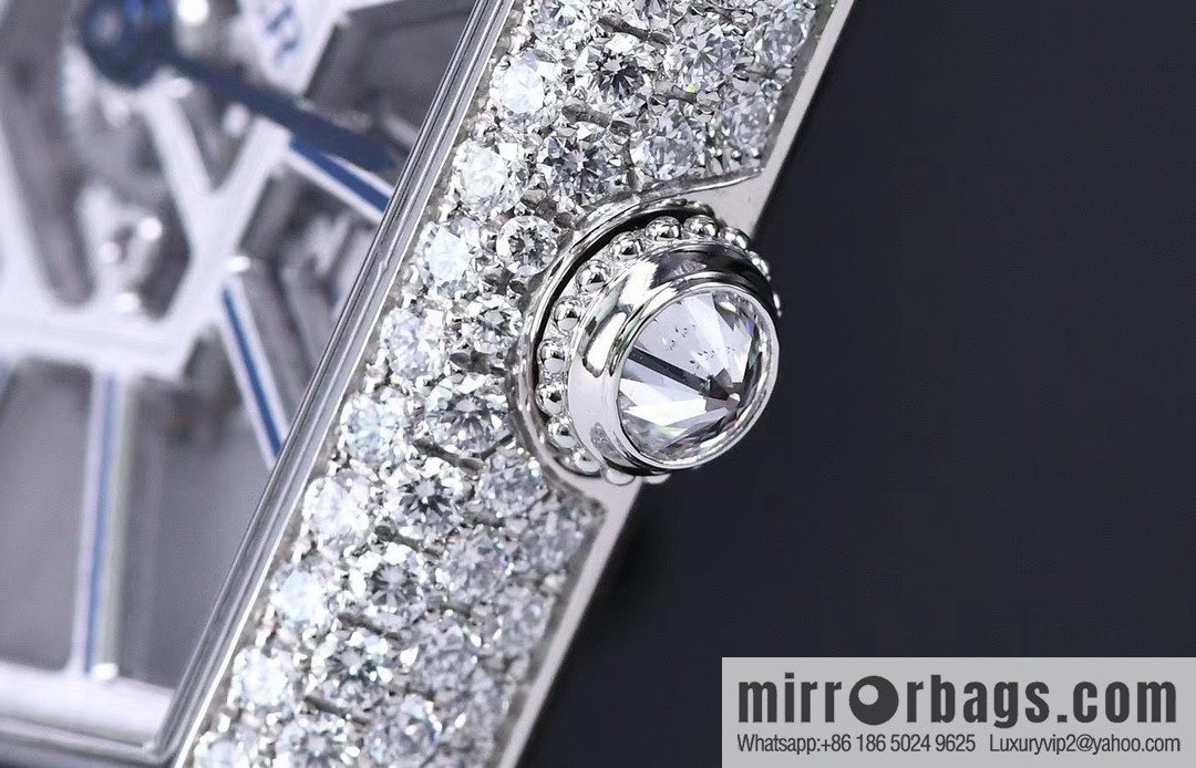 Cartier CARTIER tank hollow series HPI01370 X43 size 47 * 36 thick 7.82mm equipped with quartz movement watch imported from Switzerland