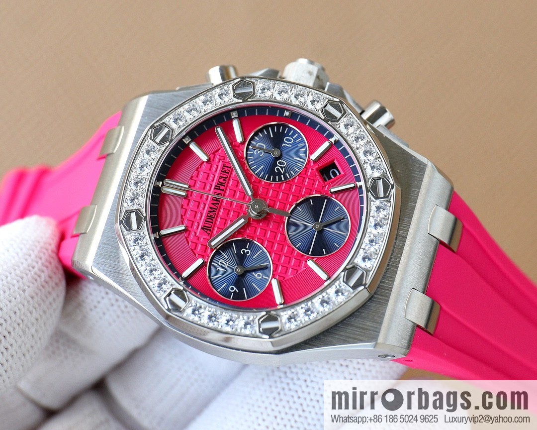 The new AP Audemars Piguet Royal Oak women's multi-function chronograph mechanical watch