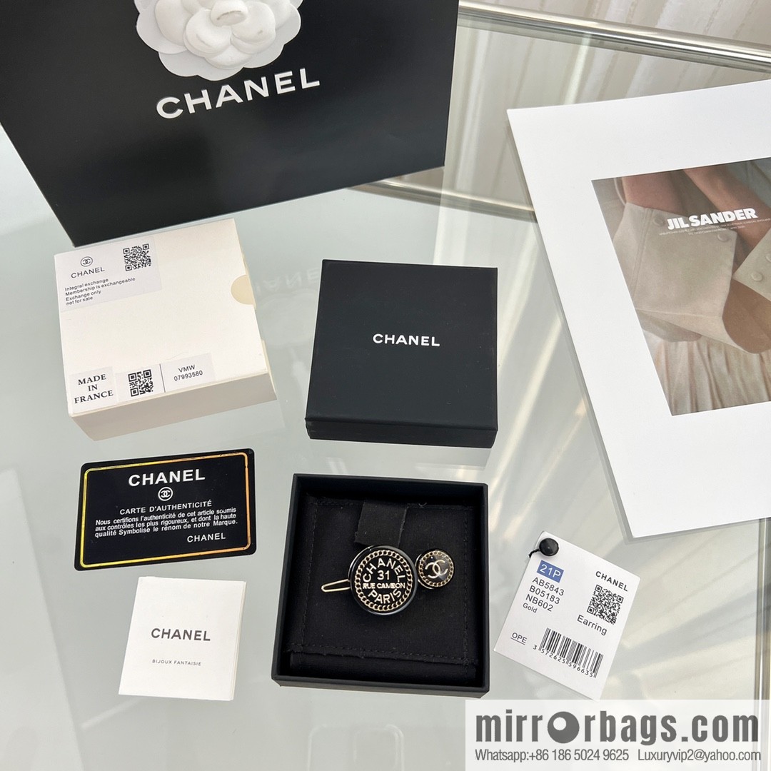 New ☑️ Chanel double c round acrylic letter hairpin hairpin