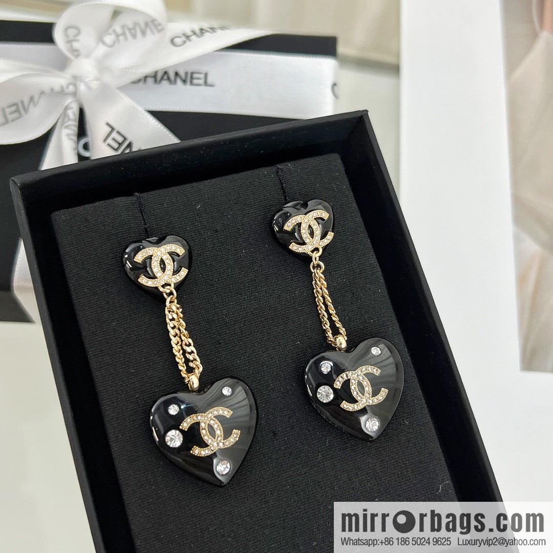 New ☑️ Chanel c2 double c black peach heart love stud earrings