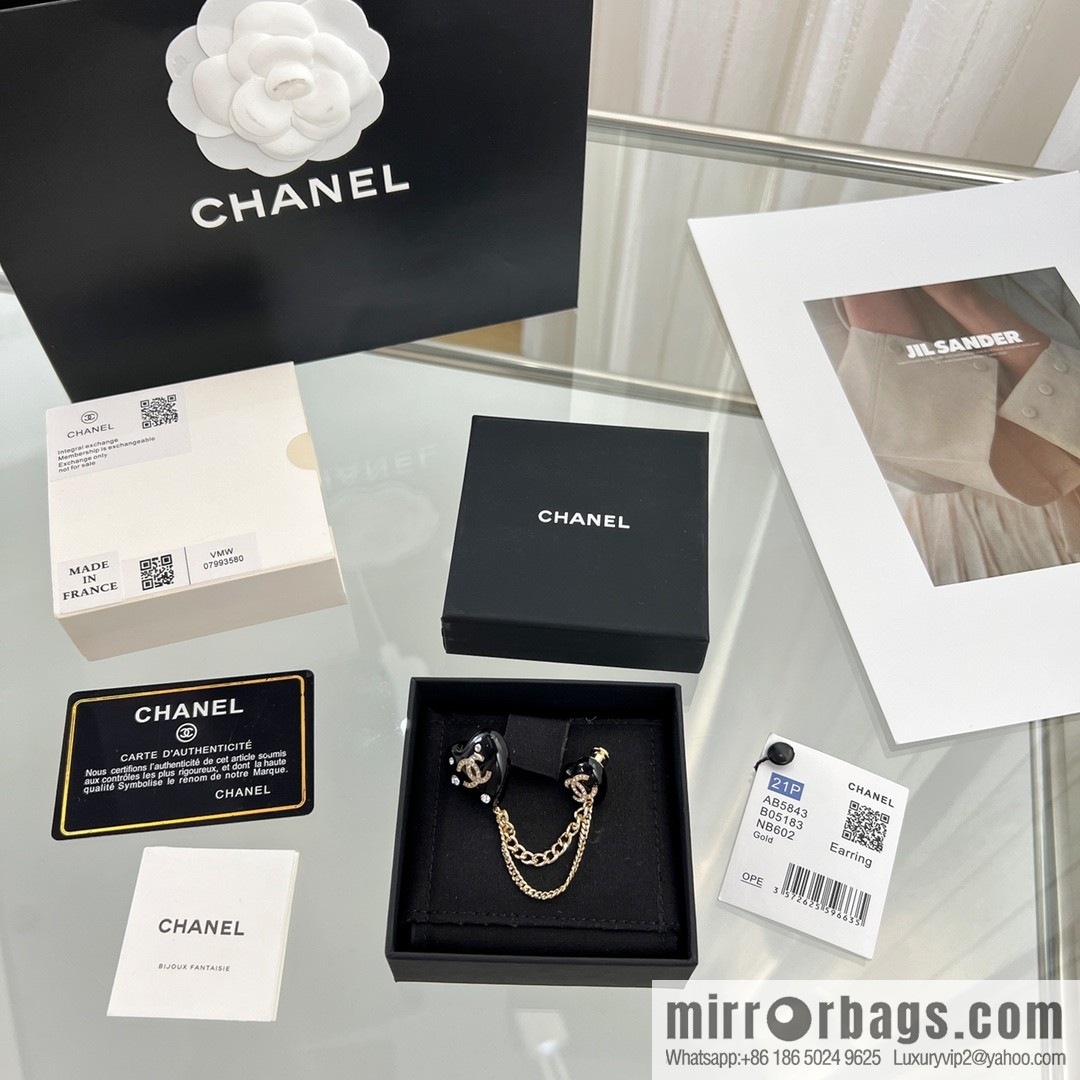 New ☑️ Chanel double c black peach heart love brooch