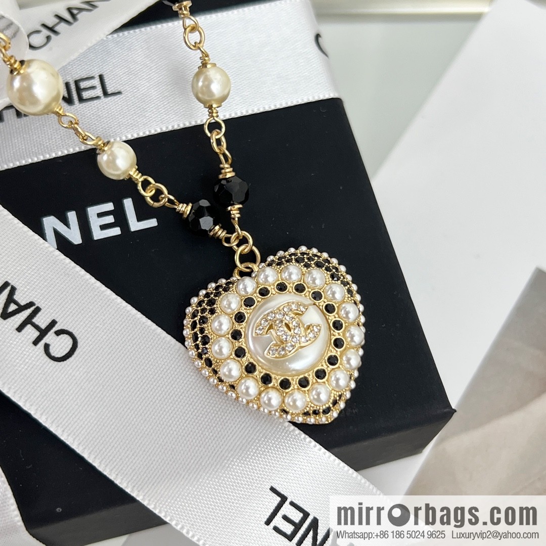 New ☑️ Chanel double c pearl peach heart love necklace