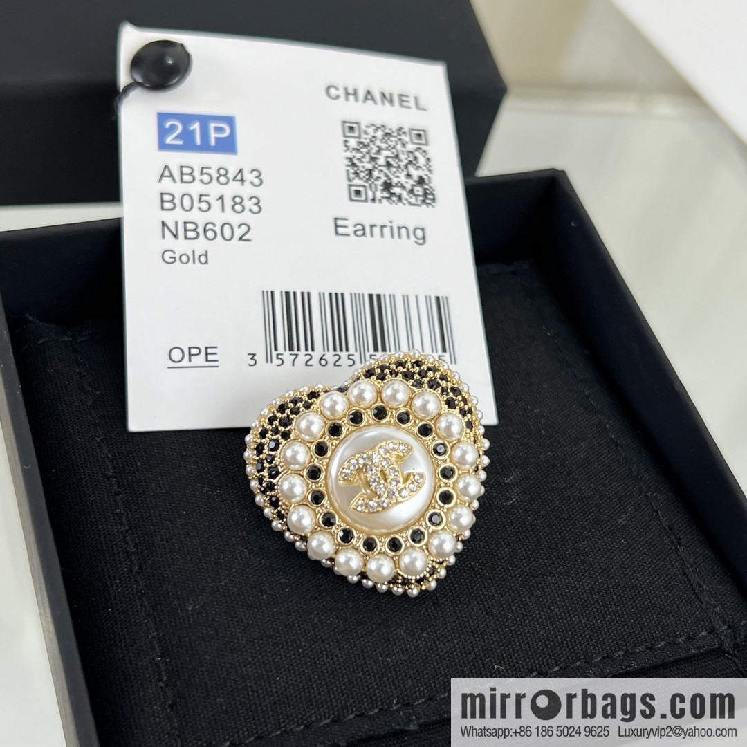 New ☑️ Chanel double c pearl peach heart love brooch