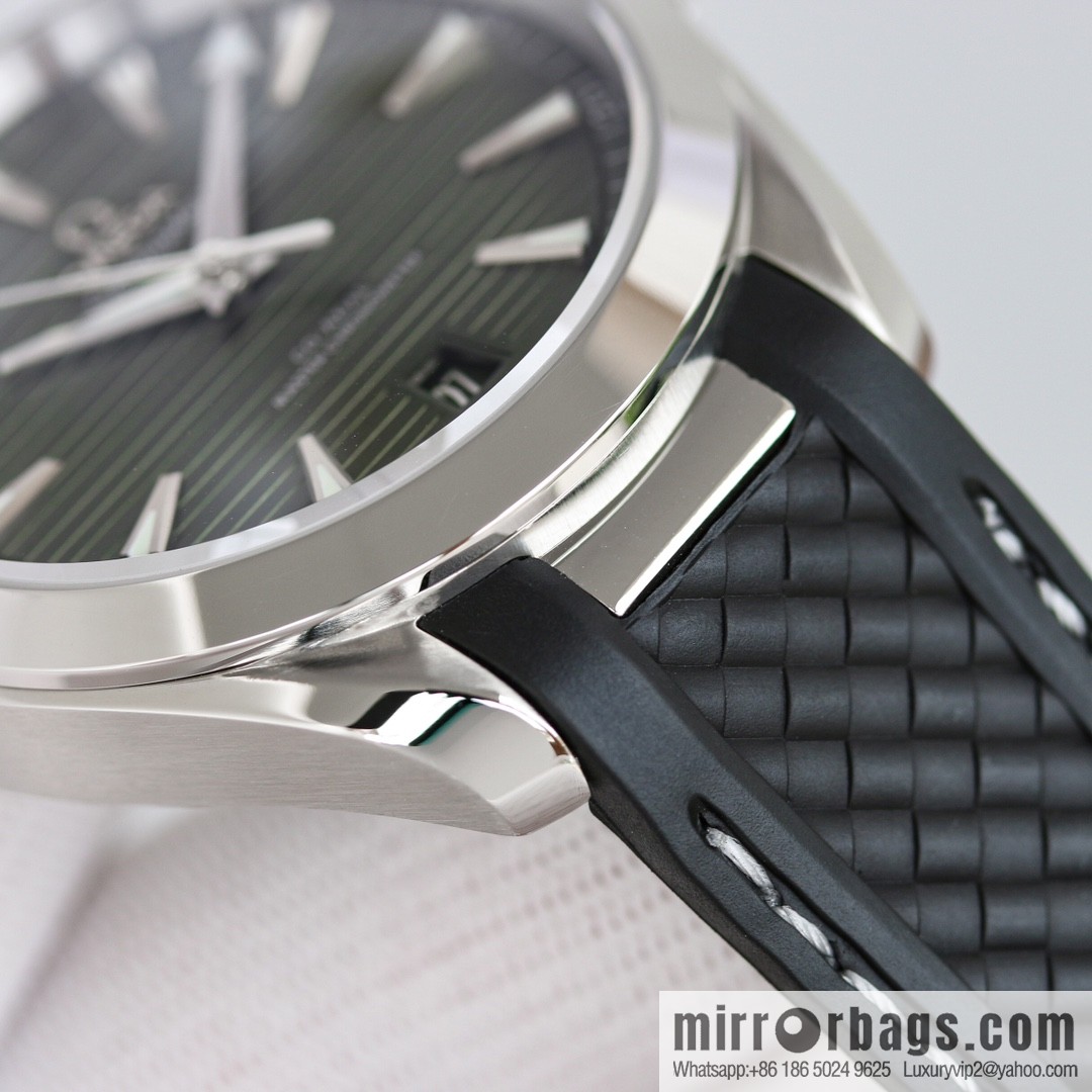 Seahorse 150m Aqua Terra Observatory 41mm 1: Market Exclusive Natural Tape