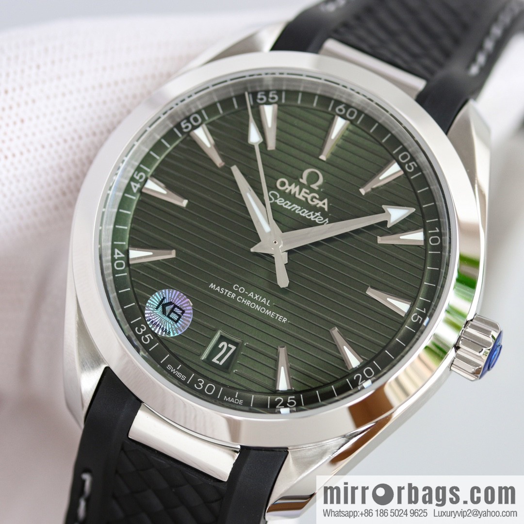 Seahorse 150m Aqua Terra Observatory 41mm 1: Market Exclusive Natural Tape