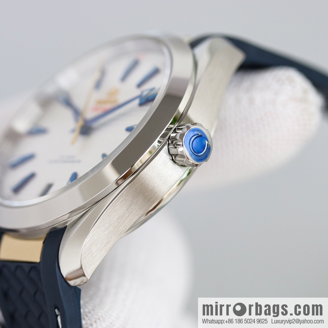 Seahorse 150m Aqua Terra Observatory 41mm 1: Market Exclusive Natural Tape