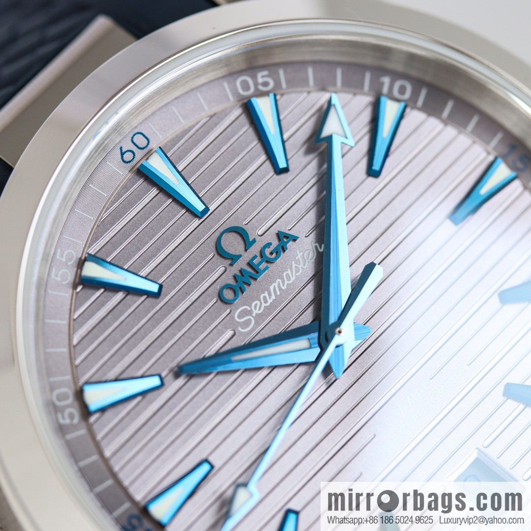 Seahorse 150m Aqua Terra Observatory 41mm 1: Market Exclusive Natural Tape