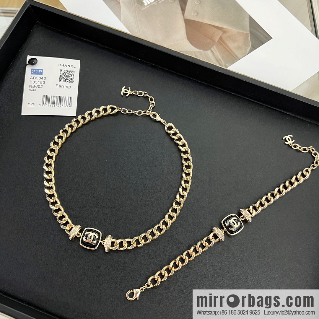 New ☑️ Chanel double c square necklace bracelet