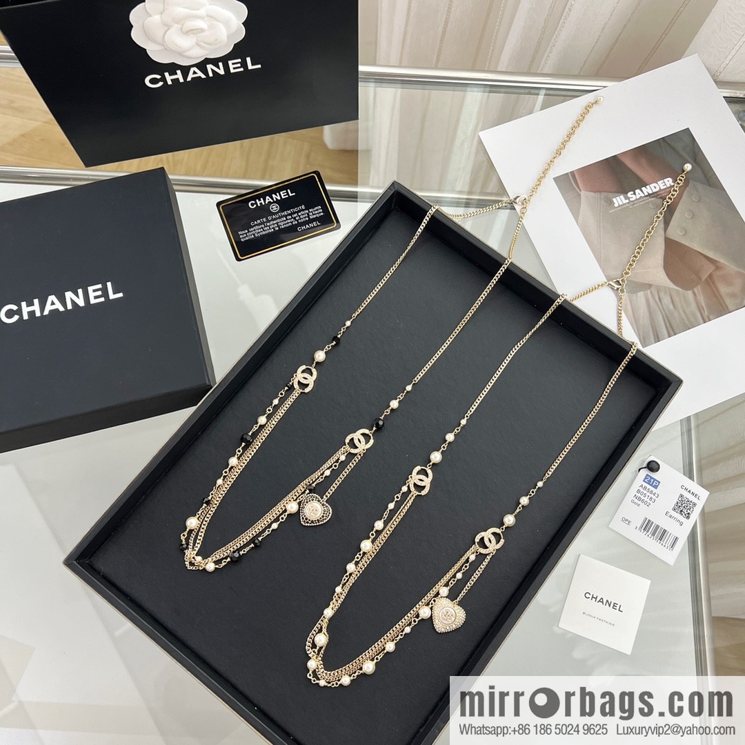 New ☑️ Chanel double c peach heart black and white diamond sweater chain necklace