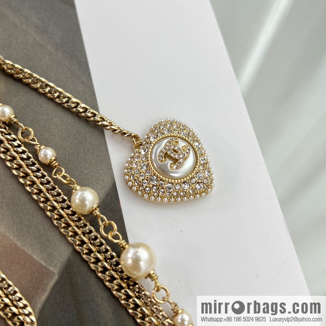 New ☑️ Chanel double c peach heart black and white diamond sweater chain necklace