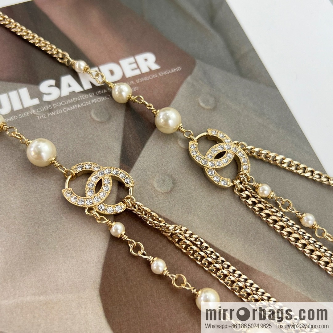 New ☑️ Chanel double c peach heart black and white diamond sweater chain necklace