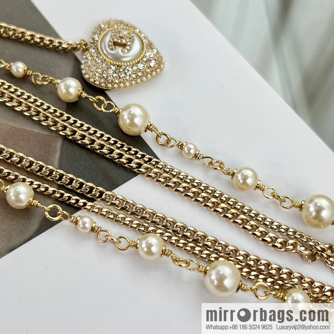 New ☑️ Chanel double c peach heart black and white diamond sweater chain necklace