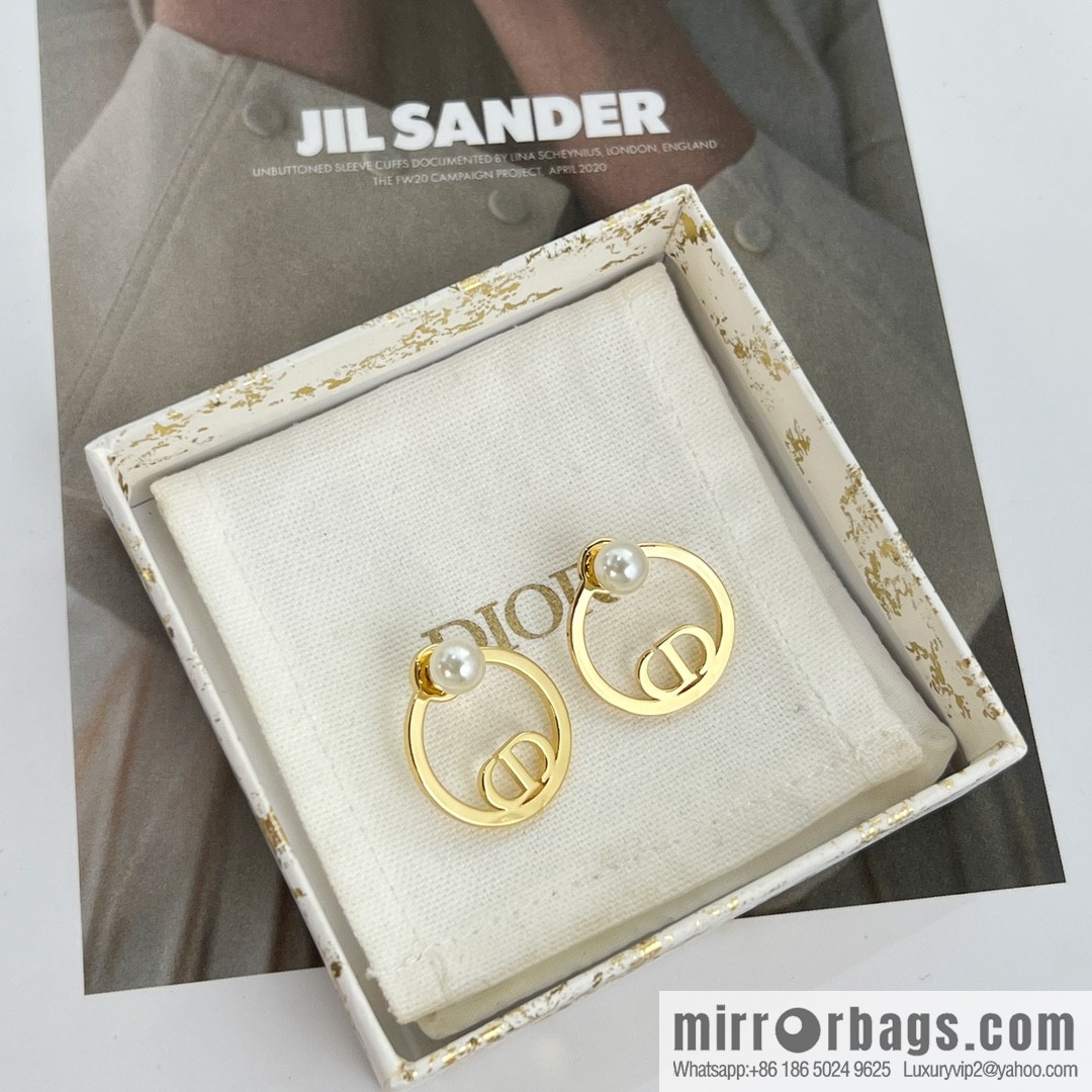 New ☑️ Dior CD pearl stud earrings