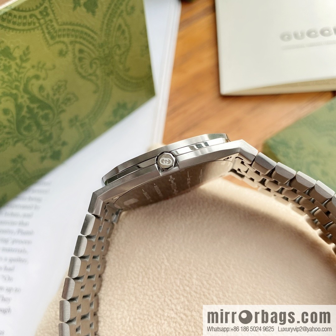 GUCCI Gucci 25H series watch