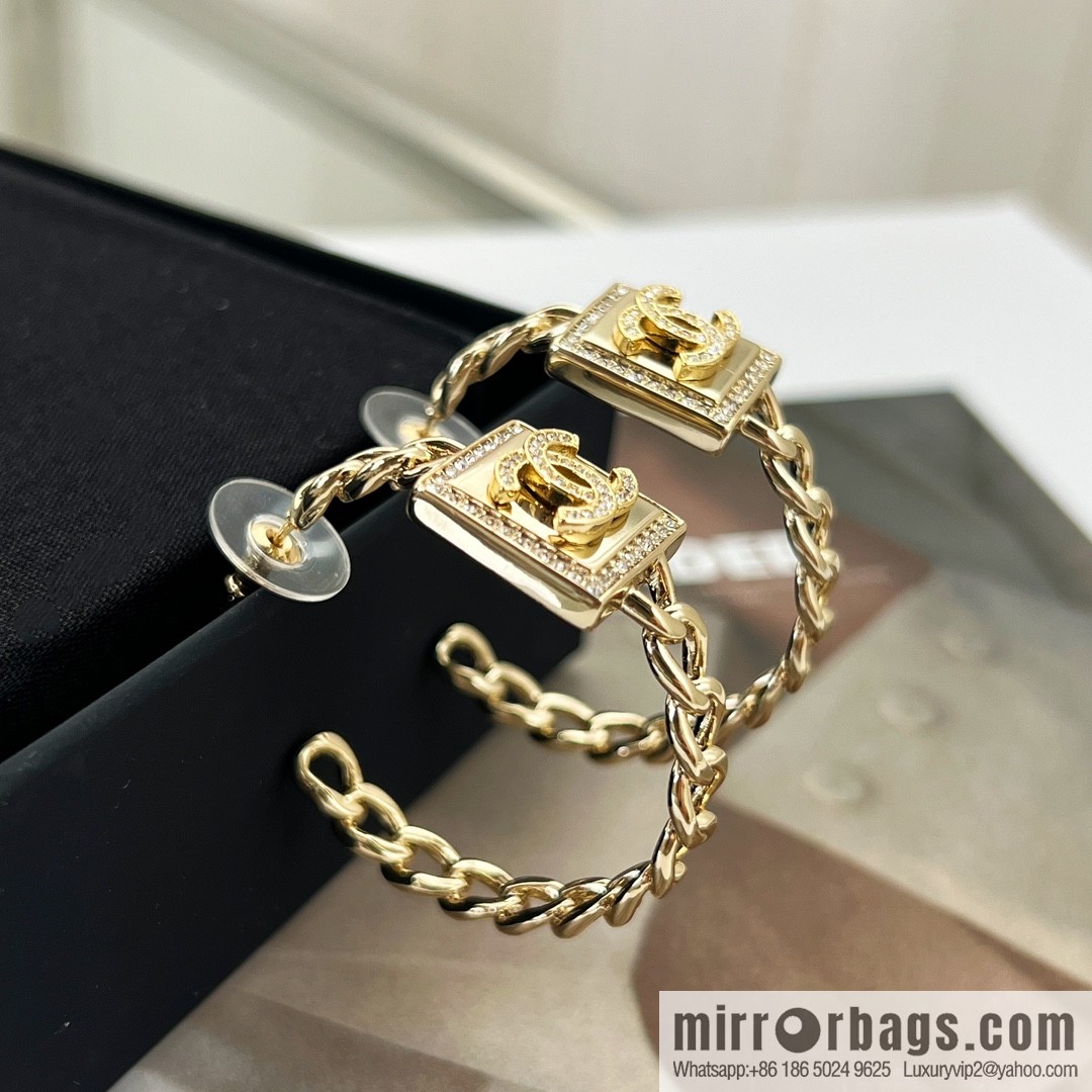 New ☑️ Chanel double c square stud earrings