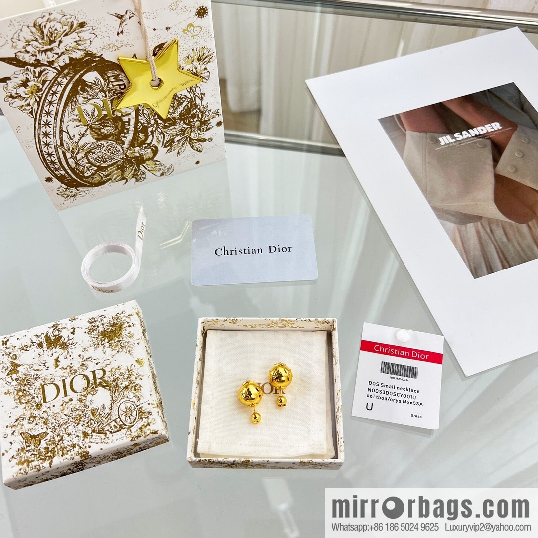 New ☑️ Dior gold stud earrings