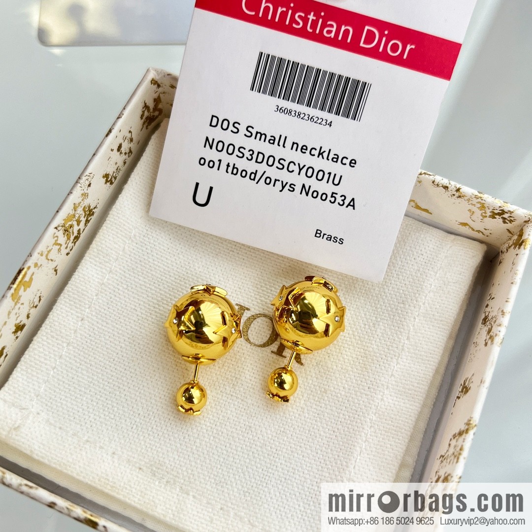 New ☑️ Dior gold stud earrings
