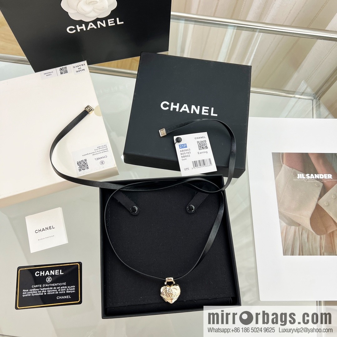 New ☑️ Chanel peach heart love necklace