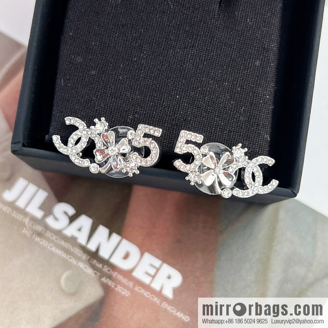 New ☑️ Chanel double c four-leaf clover 5-character stud earrings