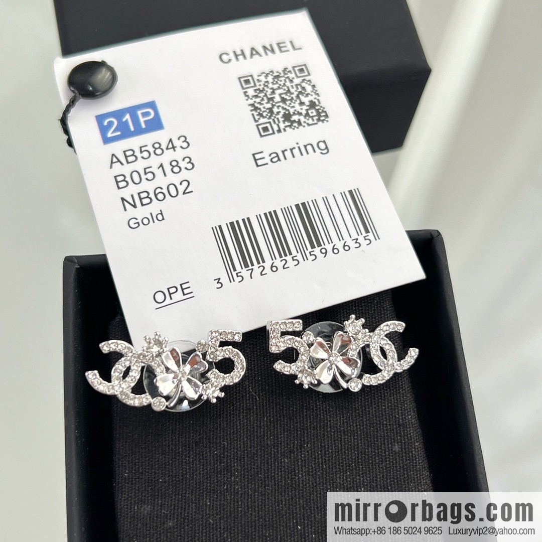 New ☑️ Chanel double c four-leaf clover 5-character stud earrings