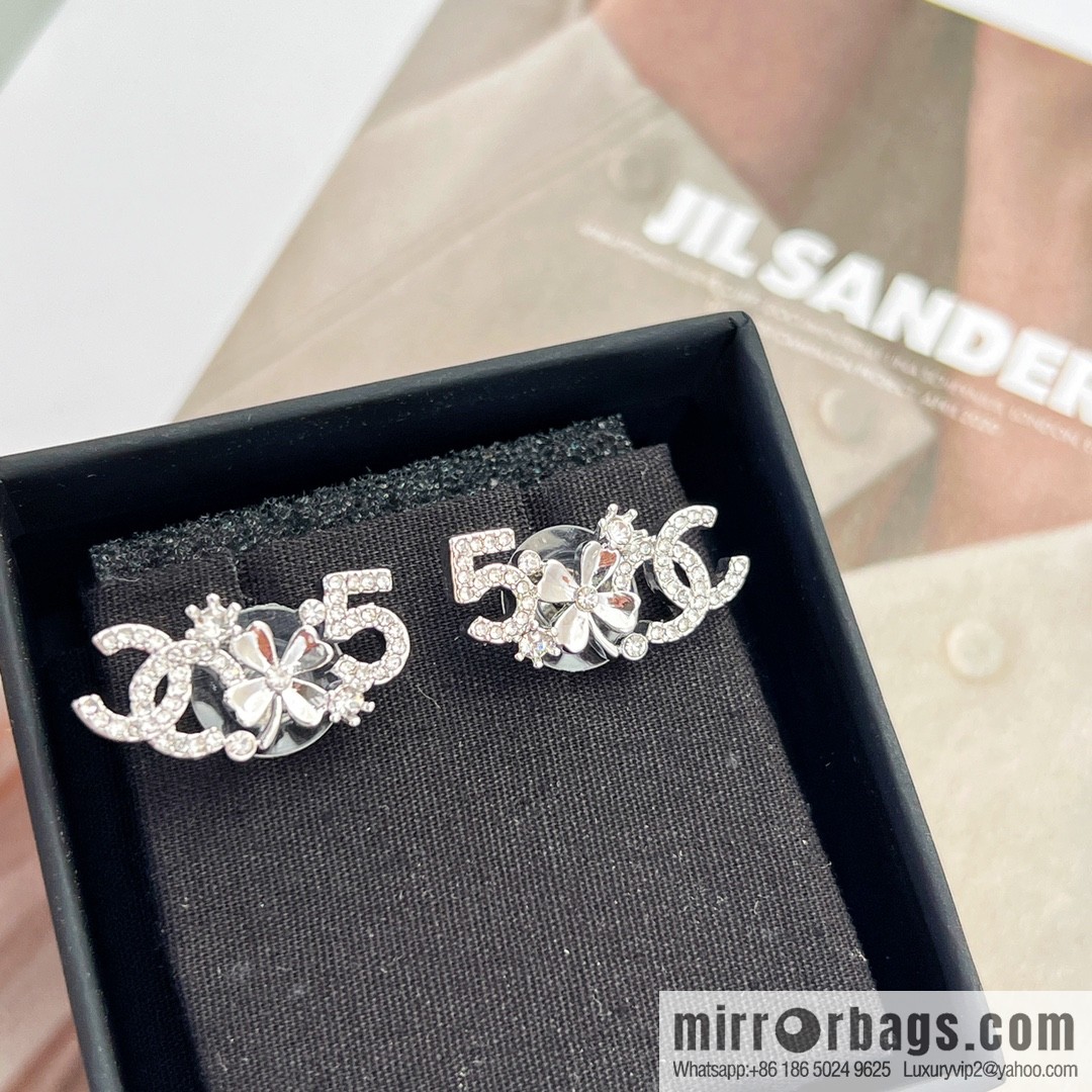 New ☑️ Chanel double c four-leaf clover 5-character stud earrings