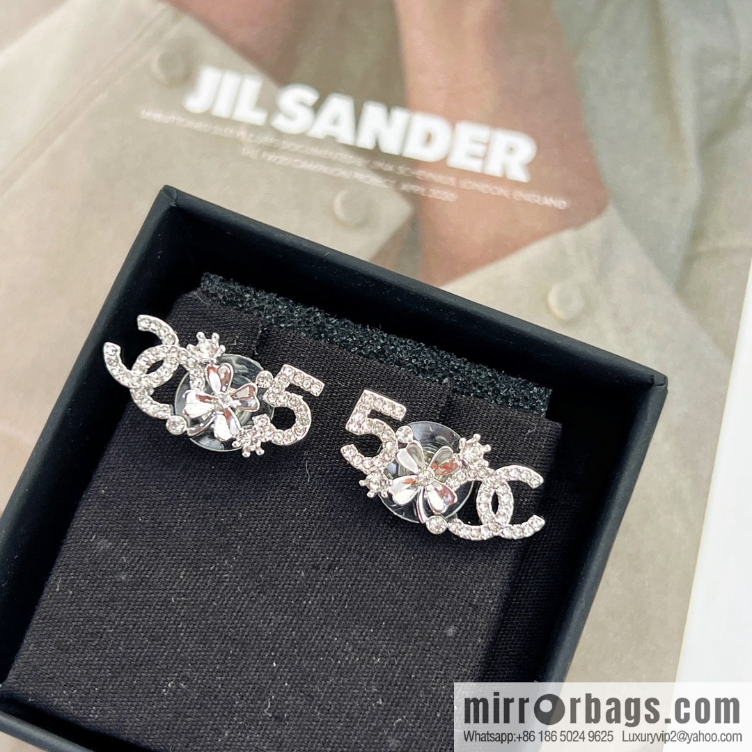 New ☑️ Chanel double c four-leaf clover 5-character stud earrings