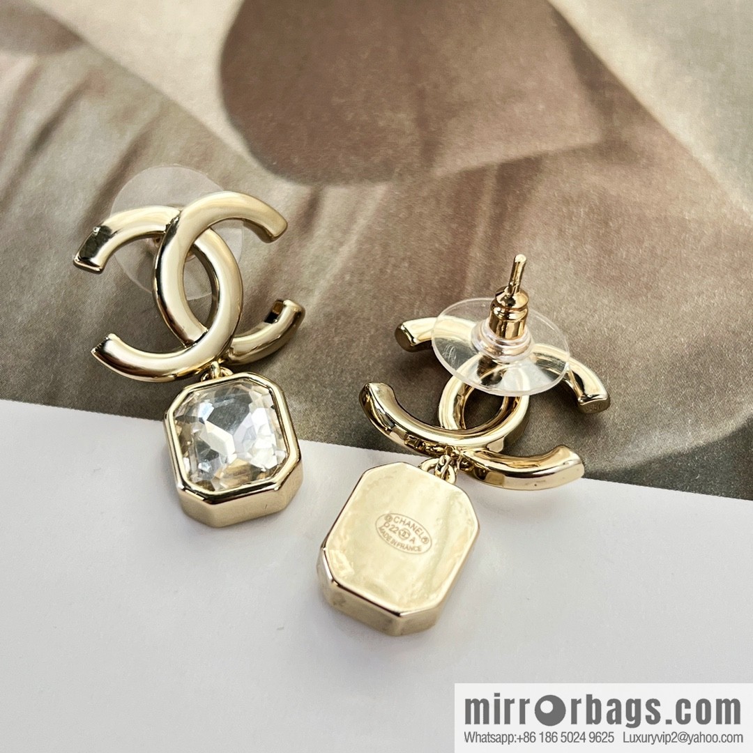 New ☑️ Chanel double c square diamond stud earrings