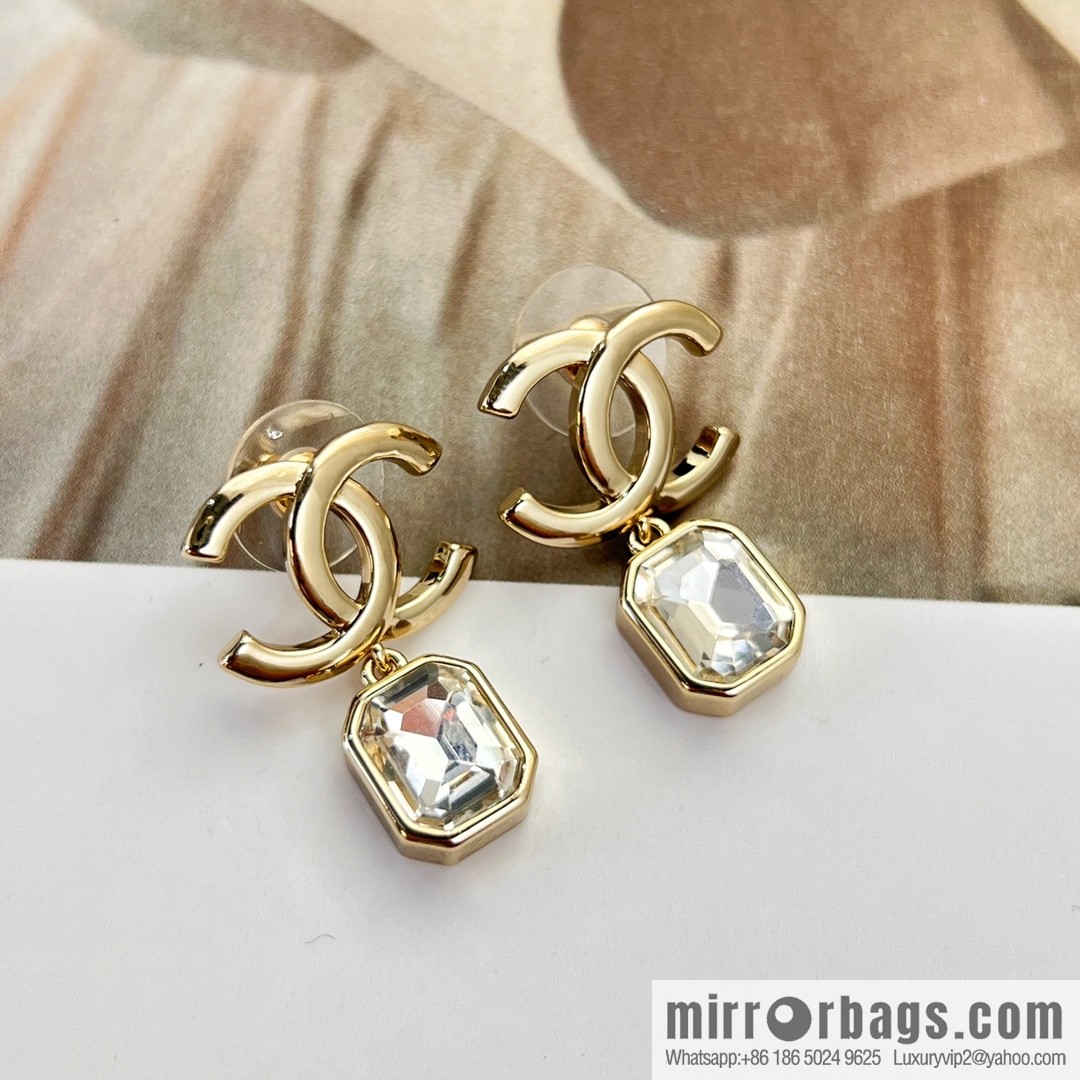 New ☑️ Chanel double c square diamond stud earrings