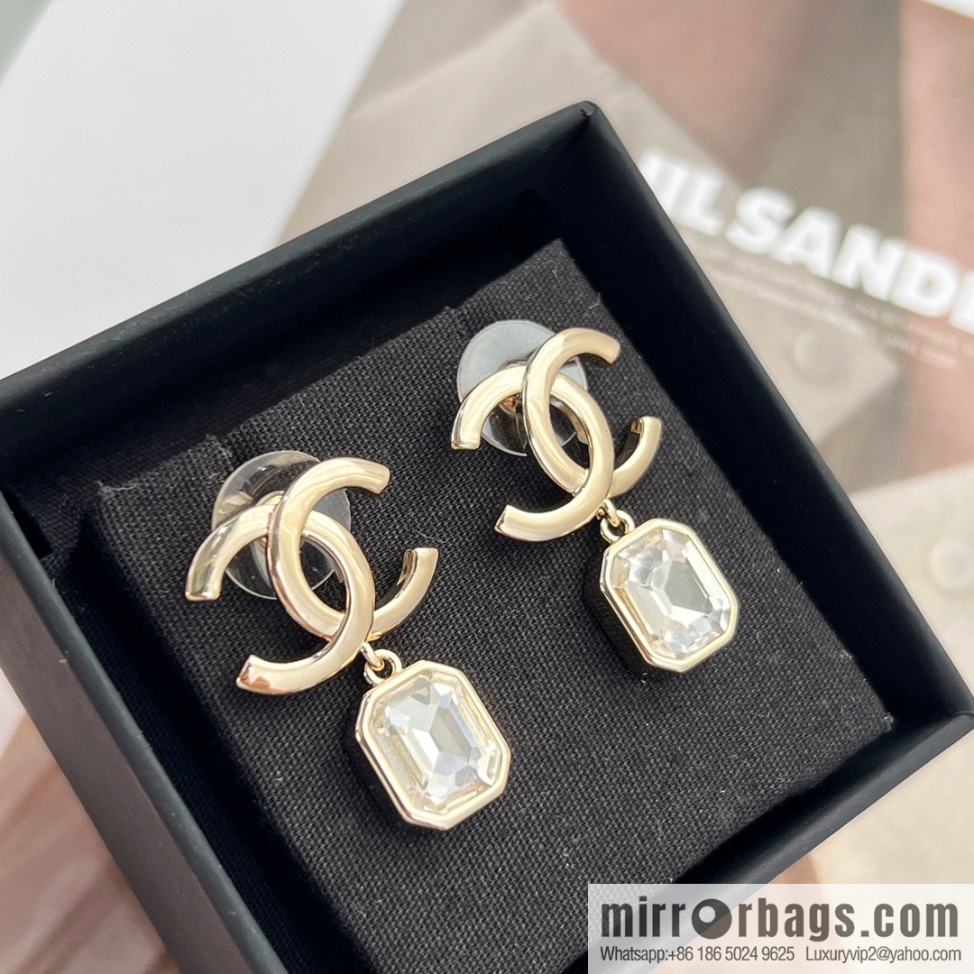 New ☑️ Chanel double c square diamond stud earrings