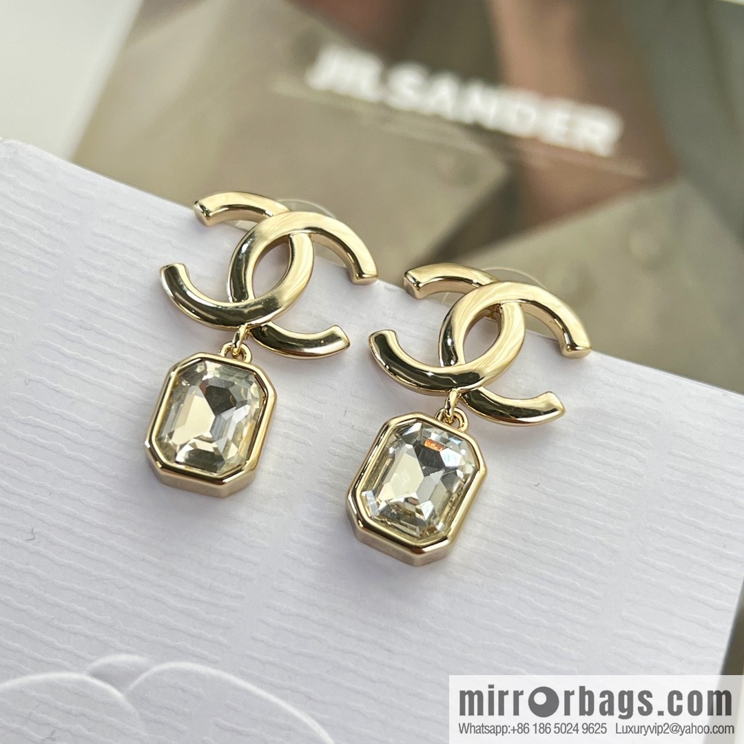 New ☑️ Chanel double c square diamond stud earrings