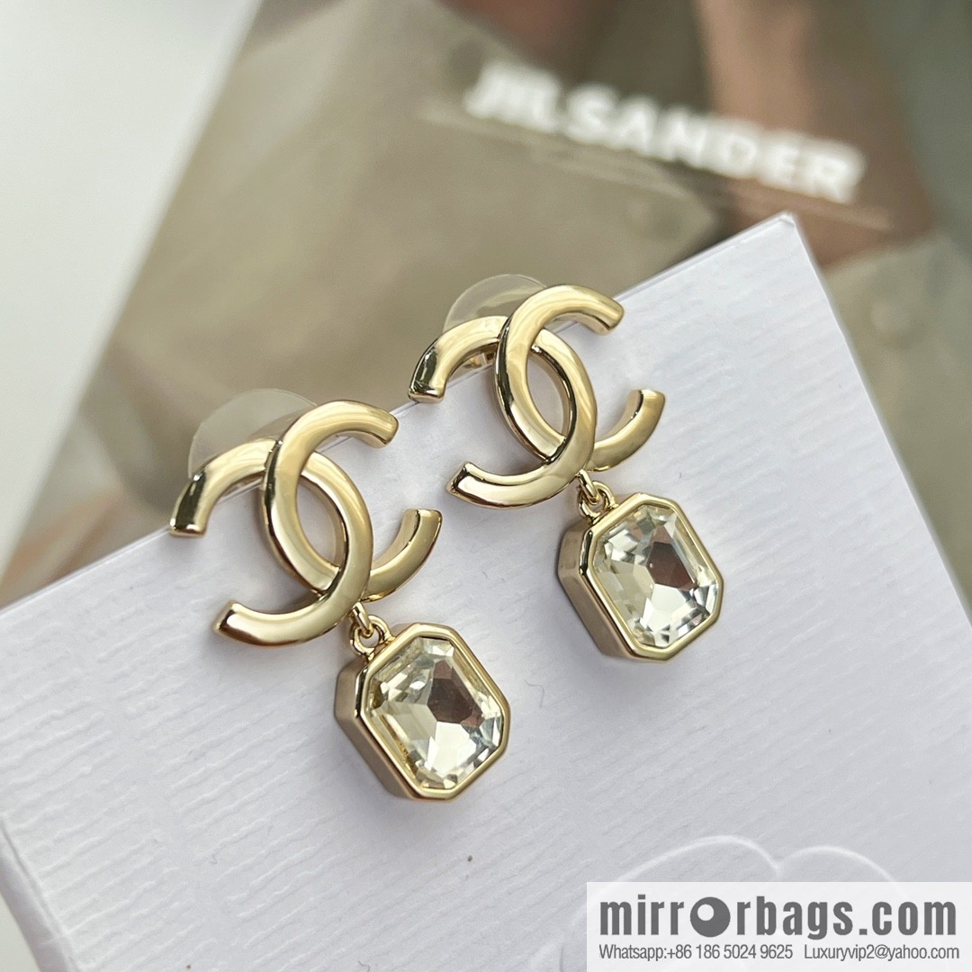 New ☑️ Chanel double c square diamond stud earrings