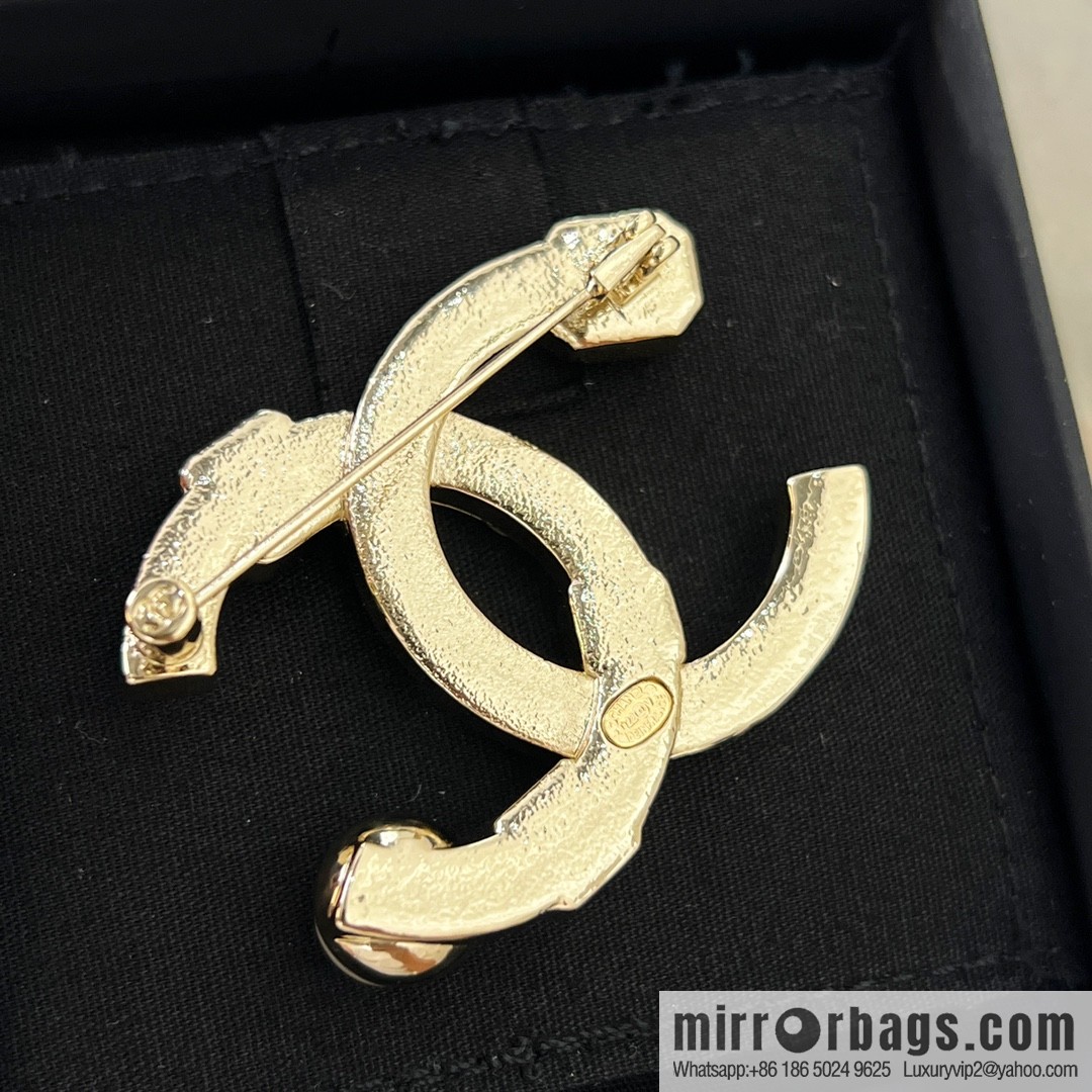 New ☑️ Chanel double c square diamond pearl brooch